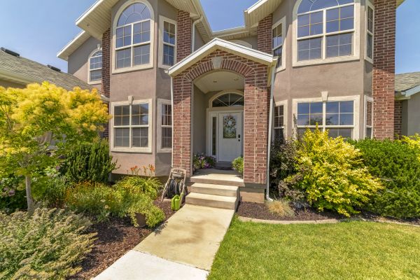 Cost of Transom Window Replacement in Evanston