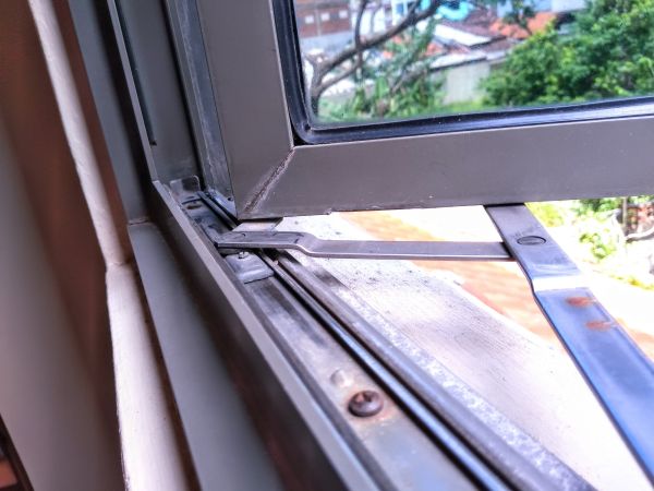 Cost of Hinged Window Replacement in Evanston